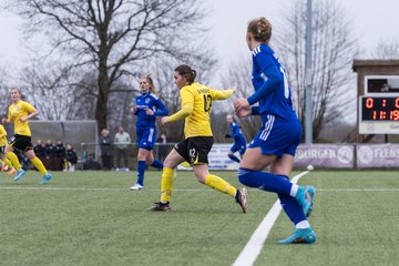 Bild 130 - F SSC Hagen Ahrensburg - SV Frisia Risum-Lindholm : Ergebnis: 1:2